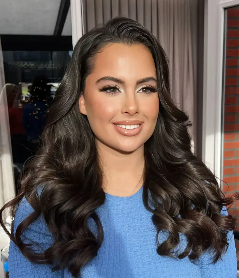 Zachte bruidsmakeup brunette